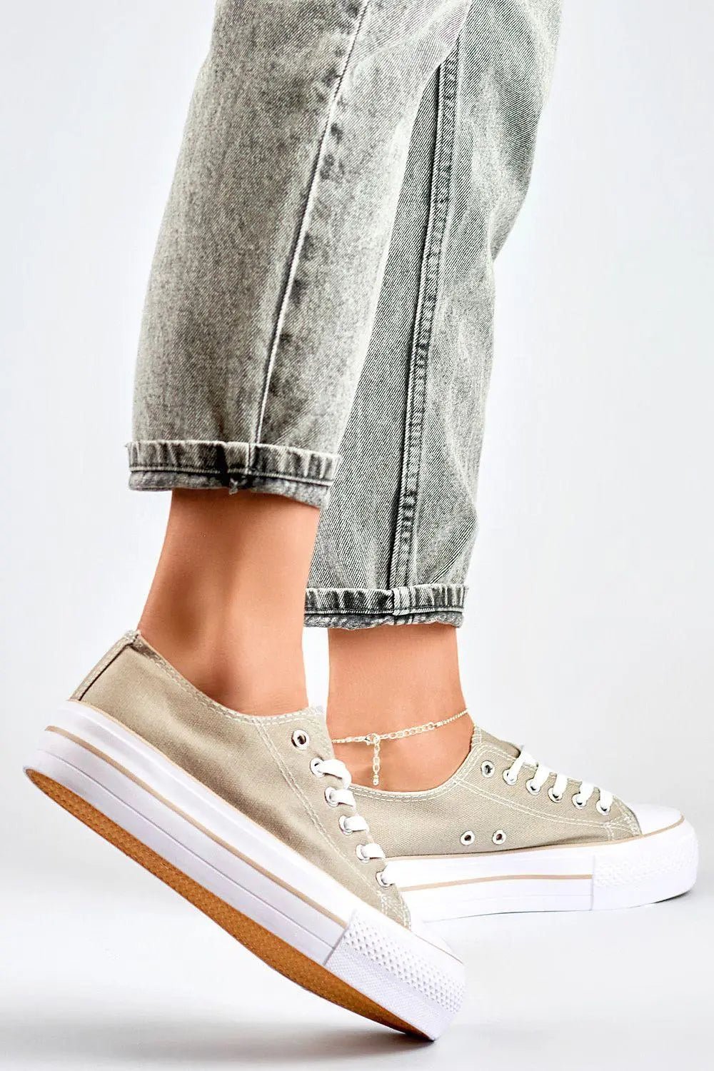 Sneakers model 193740 PRIMO - Honesty Sales