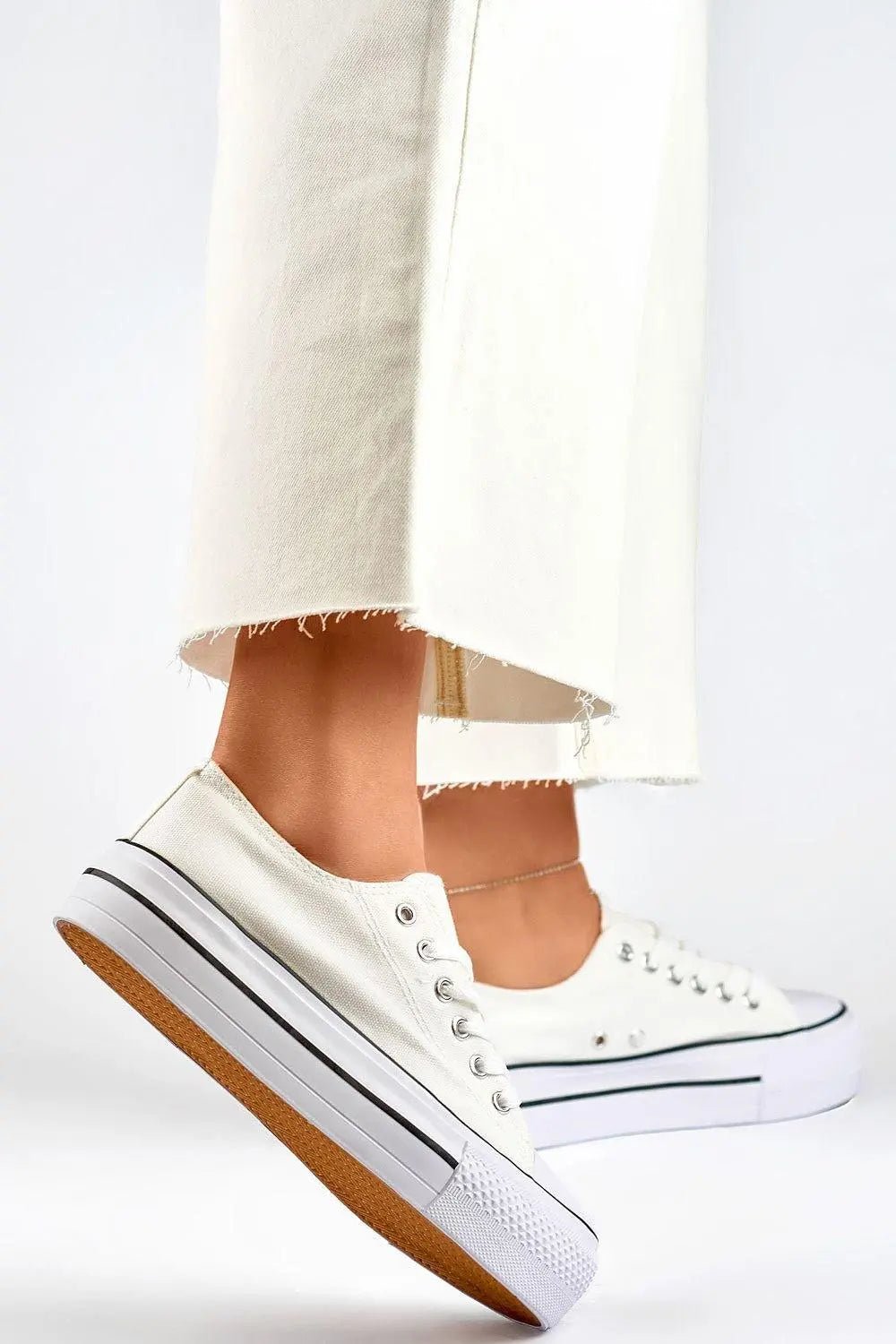 Sneakers model 193740 PRIMO - Honesty Sales
