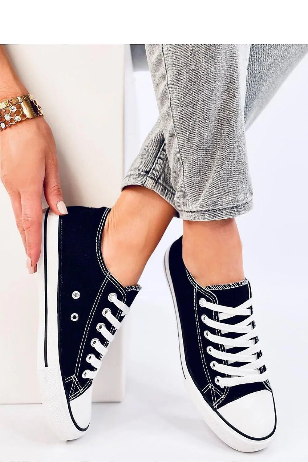 Sneakers model 194240 Inello - Honesty Sales