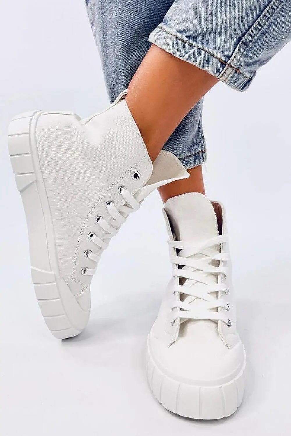 Sneakers model 195528 Inello - Honesty Sales