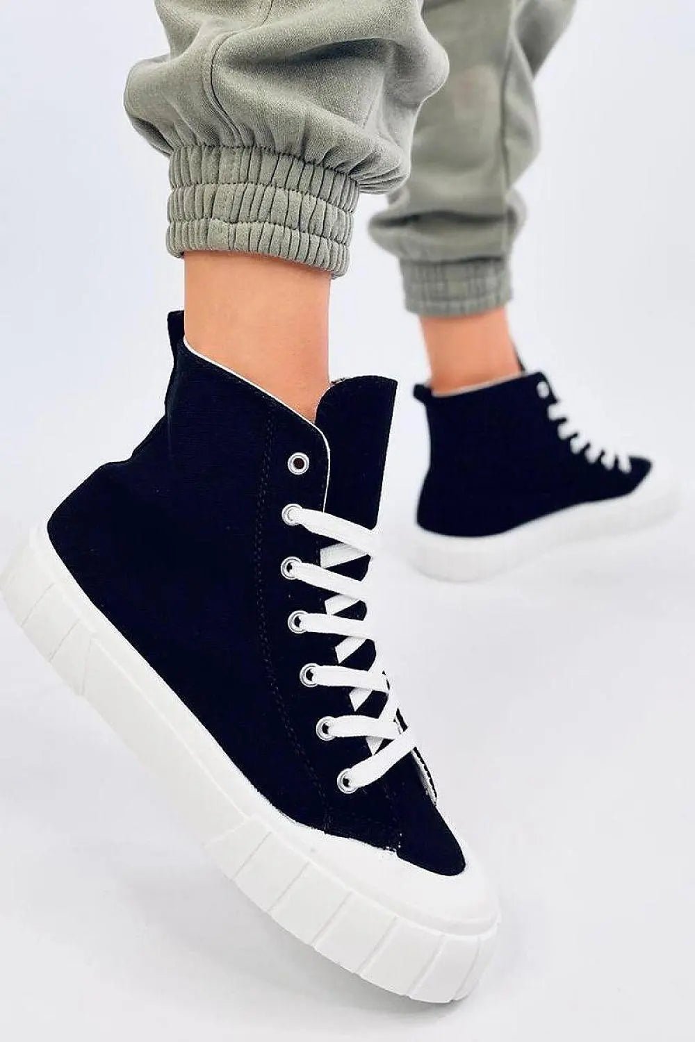 Sneakers model 195529 Inello - Honesty Sales