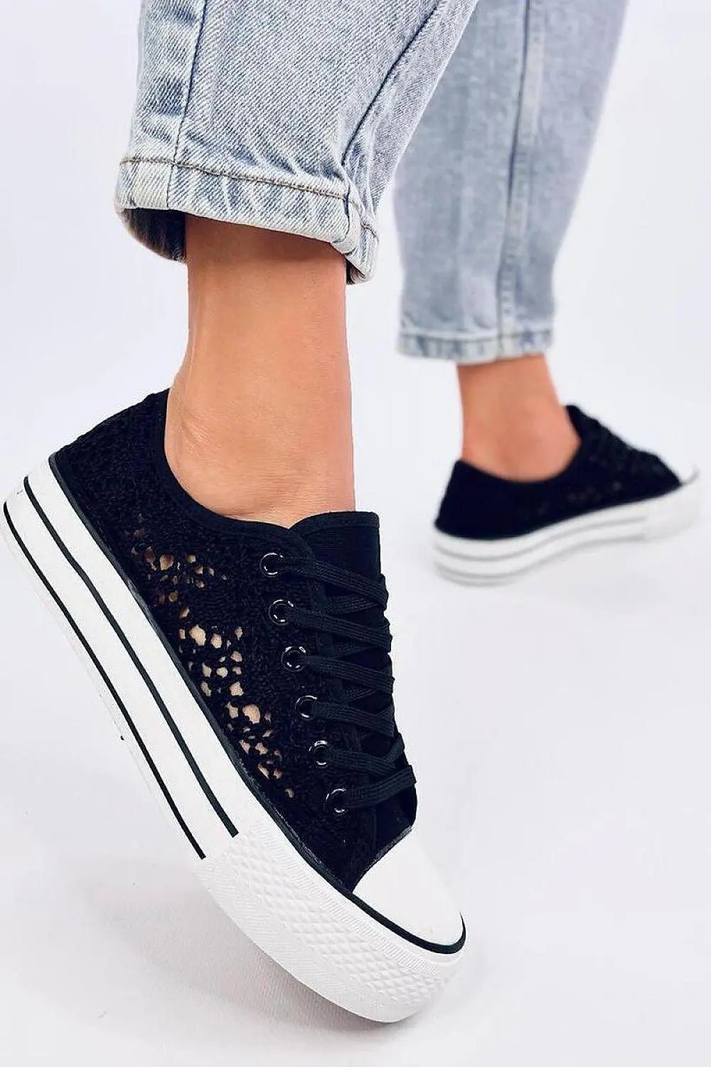 Sneakers model 195555 Inello - Honesty Sales