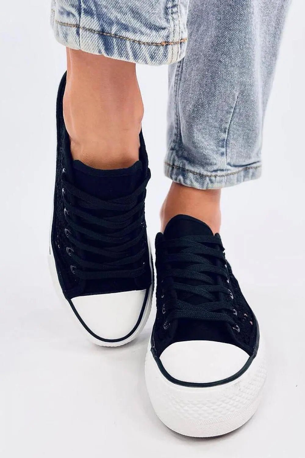 Sneakers model 195555 Inello - Honesty Sales
