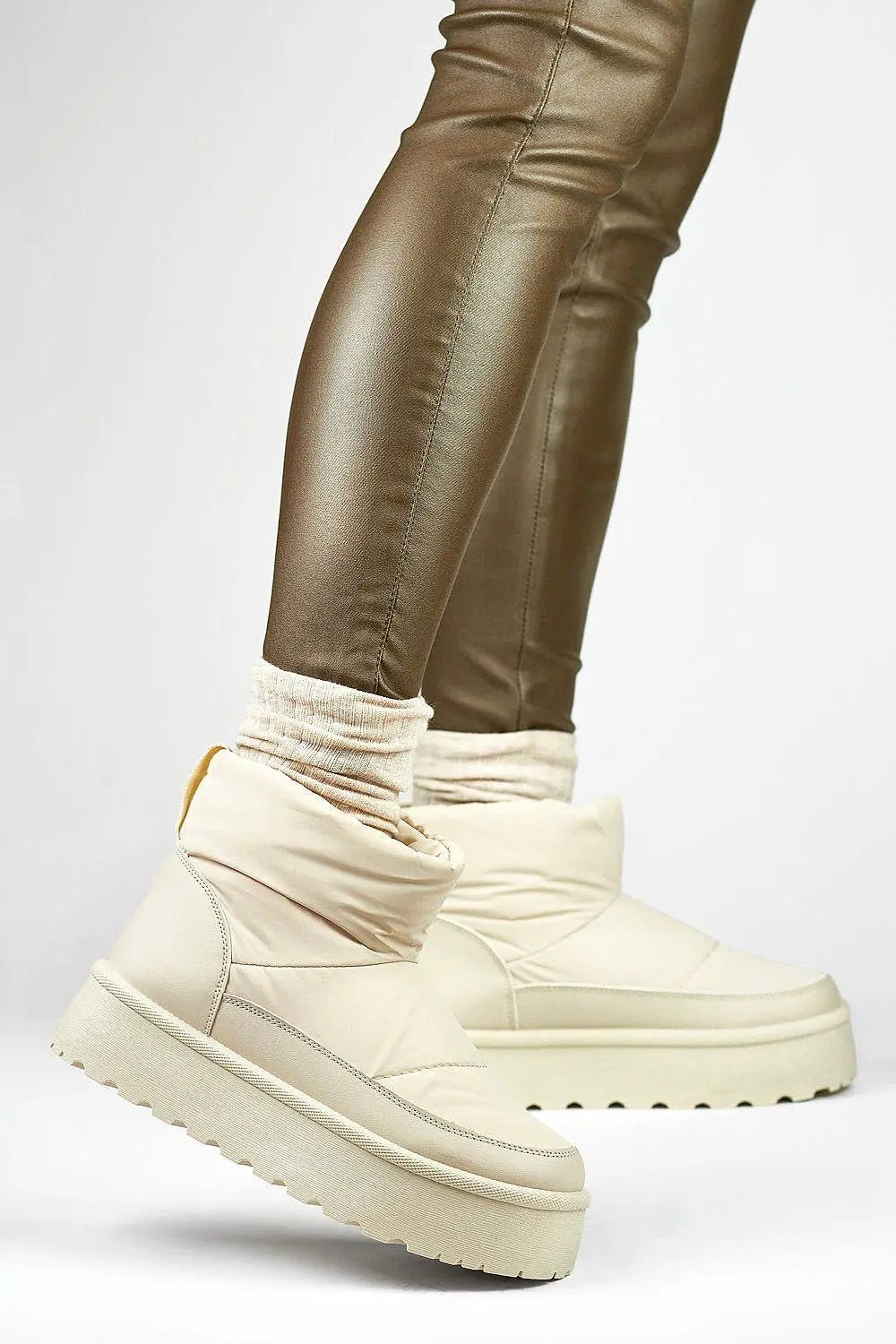 Snow boots model 191308 PRIMO - Honesty Sales