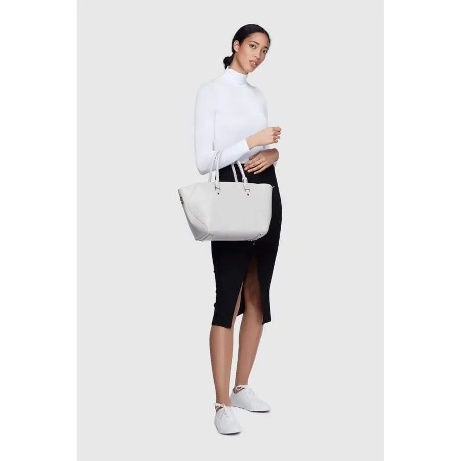 Sophie Black Vegan Tote Bag - Honesty Sales