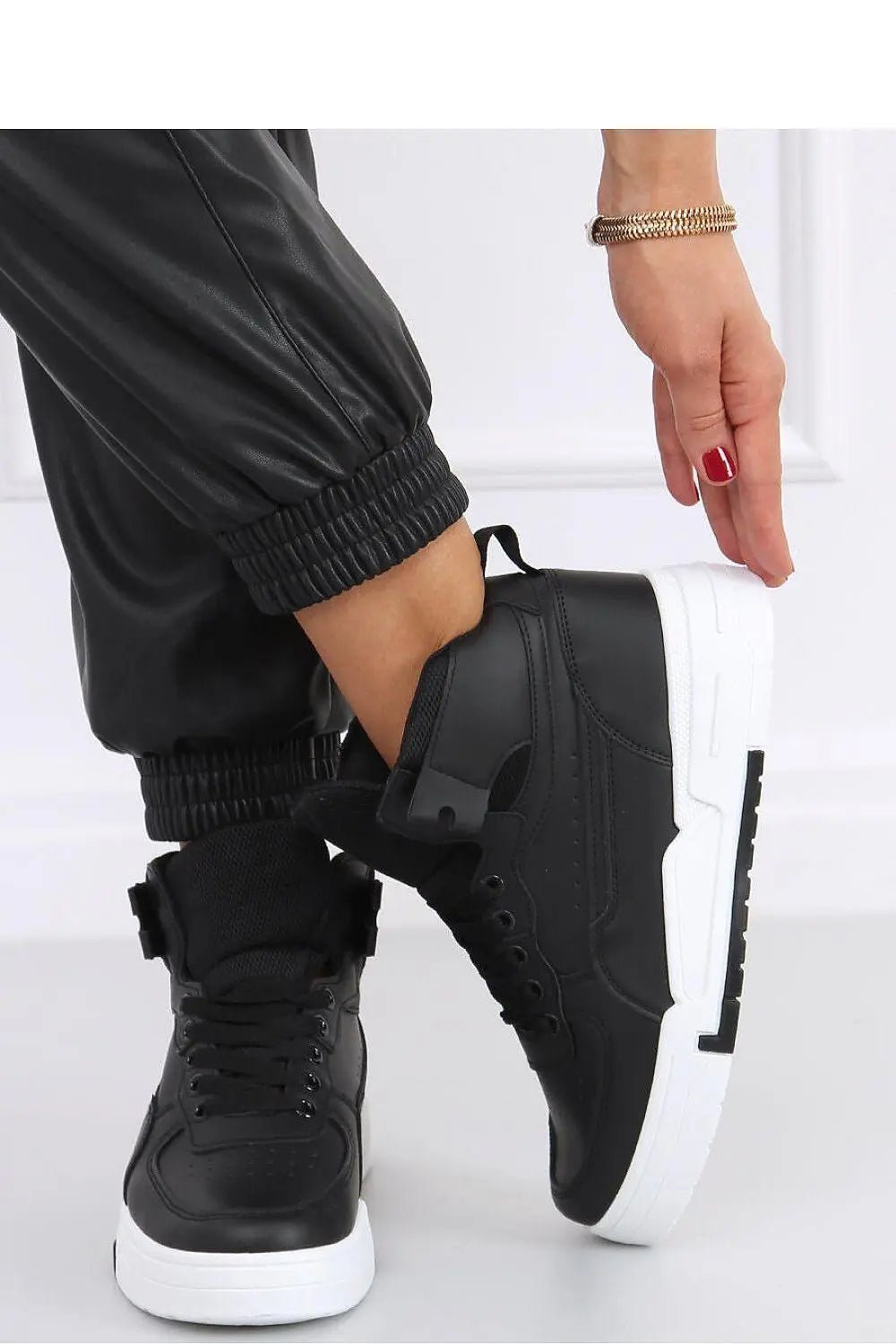 Sport Shoes model 163310 Inello - Honesty Sales