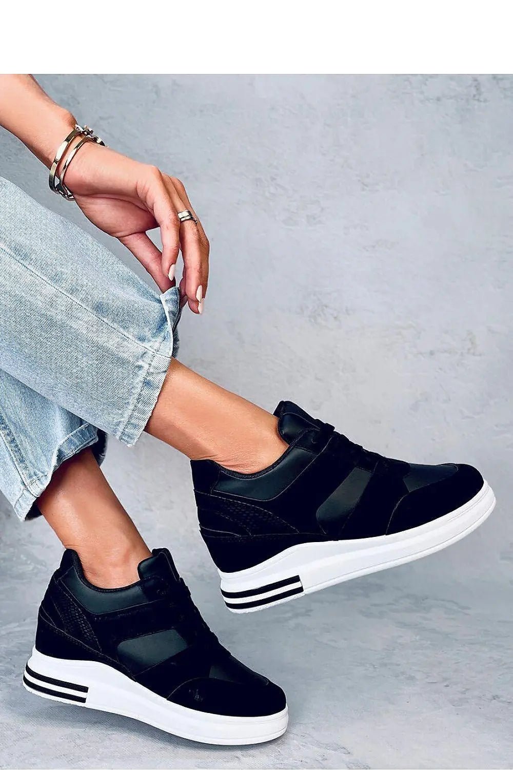 Sport Shoes model 184567 Inello - Honesty Sales
