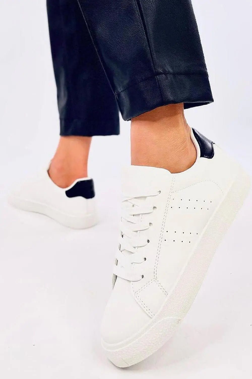 Sport Shoes model 197263 Inello - Honesty Sales