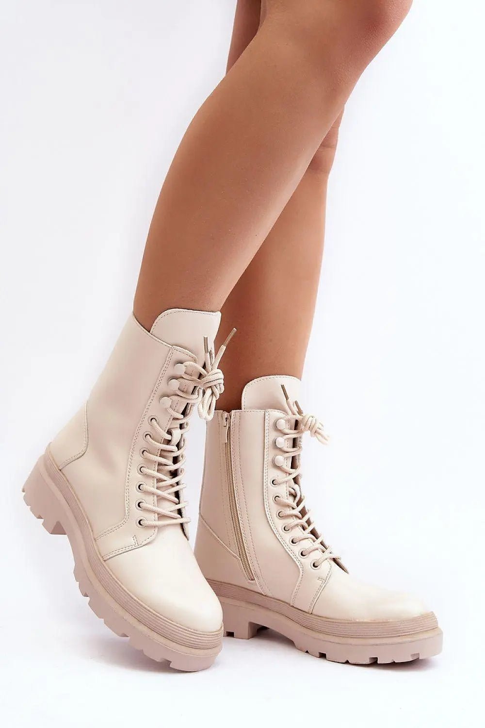 Step in style Stylish women's autumn-winter boots - Honesty Sales