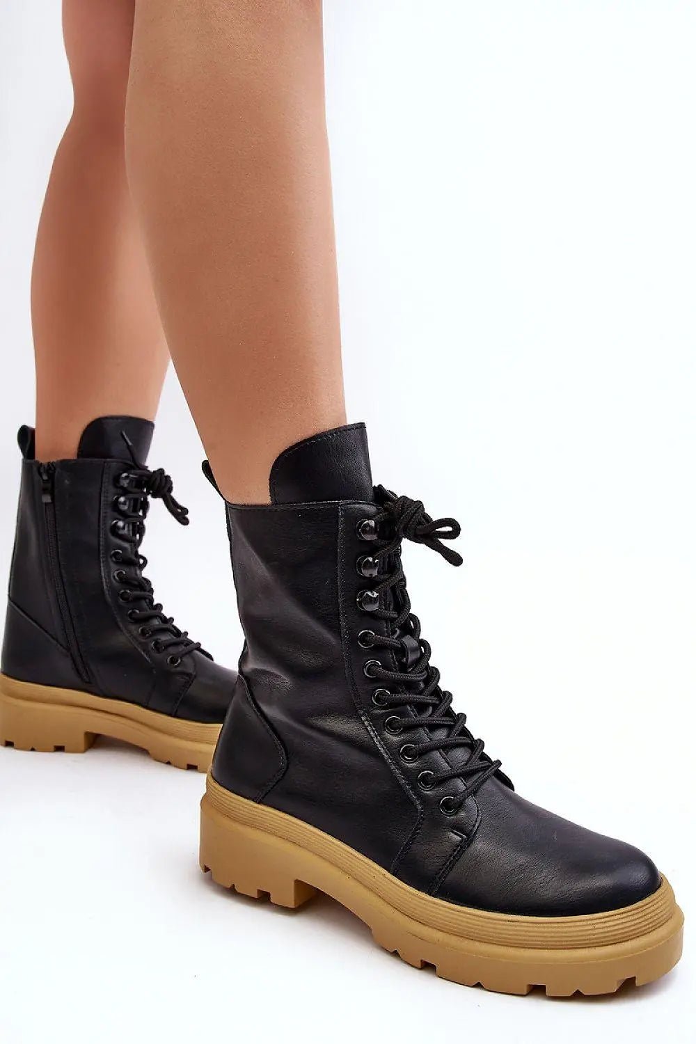 Step in style Stylish women's autumn-winter boots - Honesty Sales