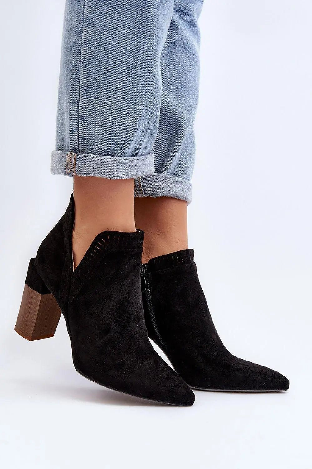 Step in style Women's boots made of eco-suede - Honesty Sales