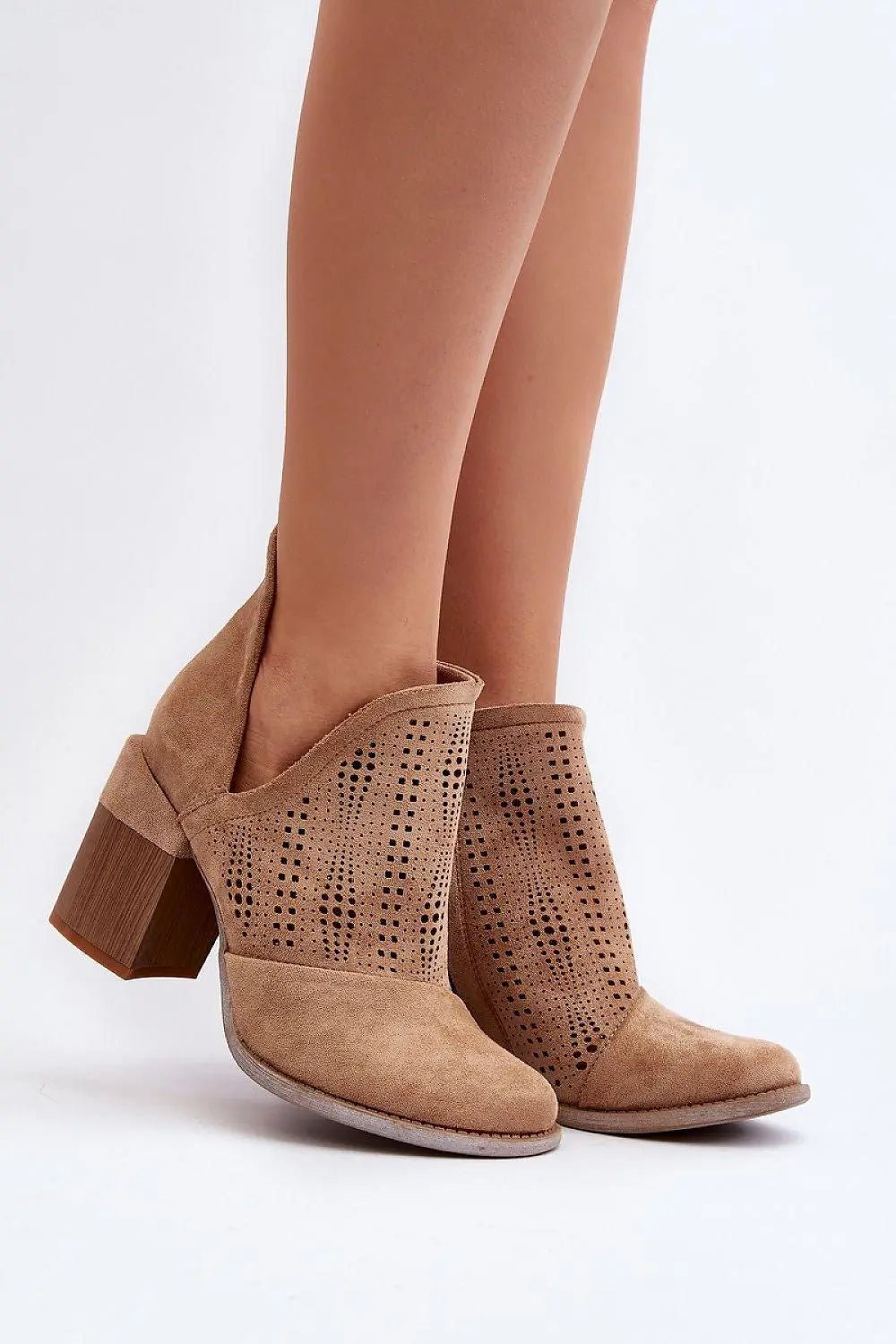 Step in style Women's boots made of eco-suede - Honesty Sales