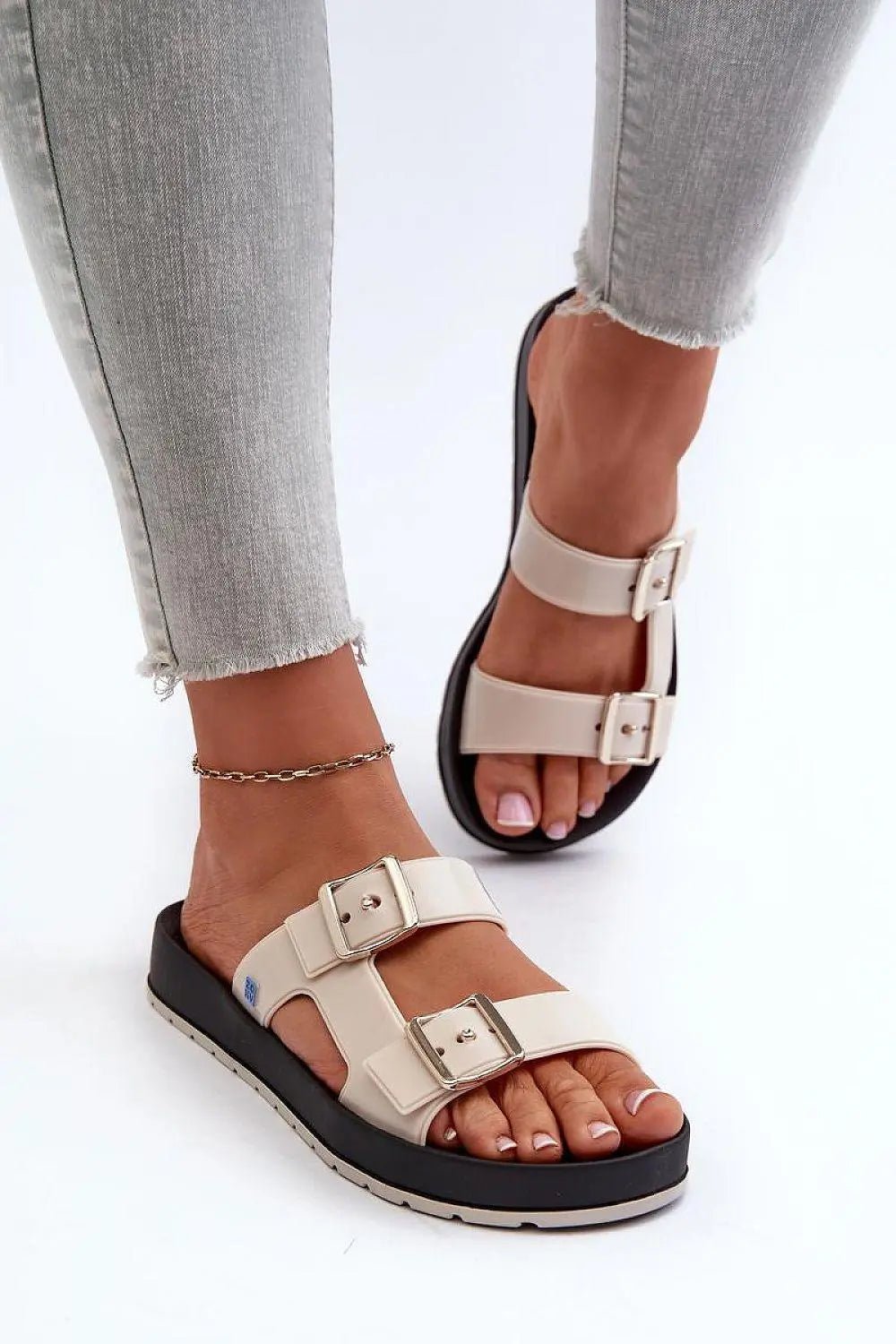 Step in style women's flip flops - Honesty Sales