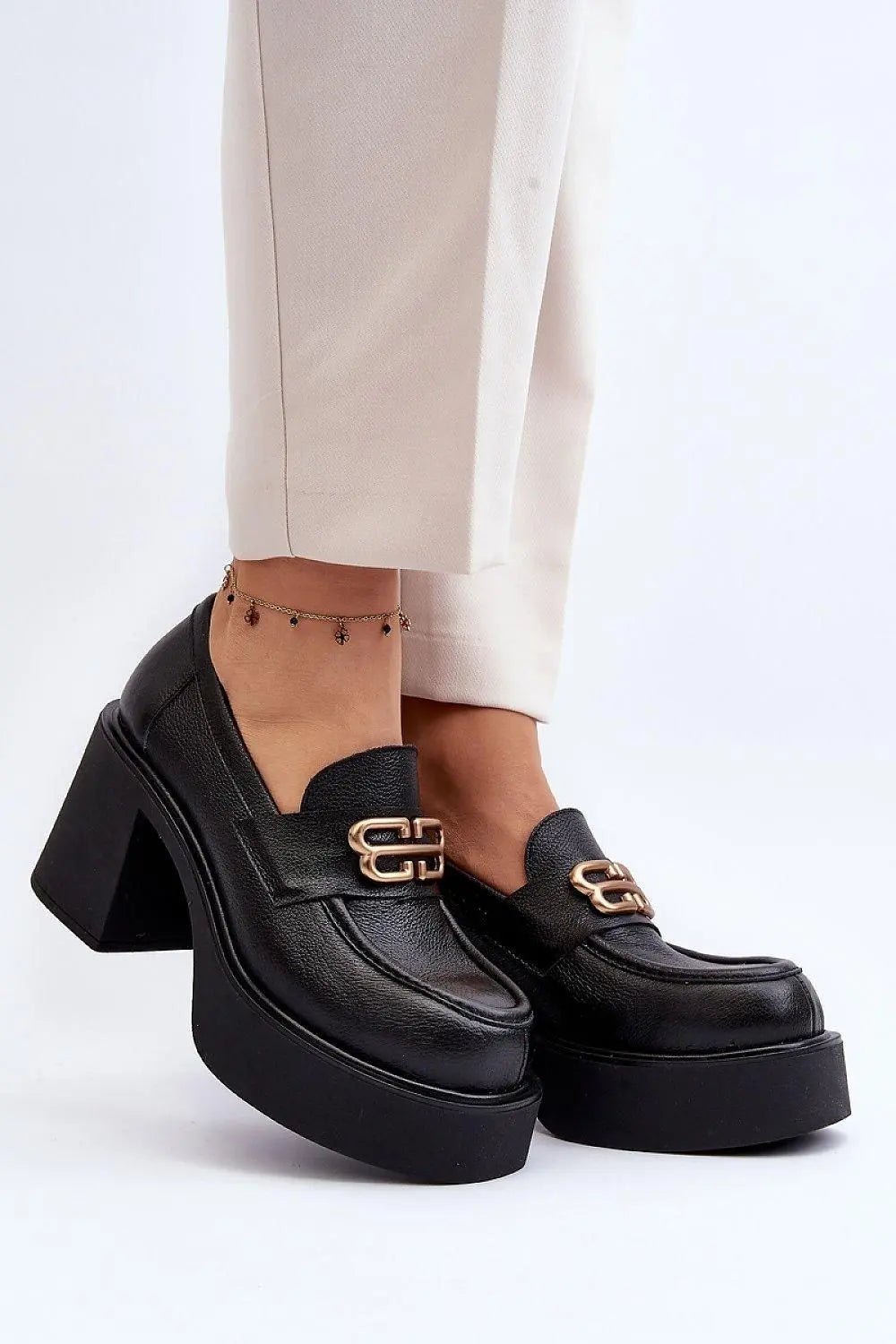Step in style Women's heeled semi-boots with an upper made of eco-suede - Honesty Sales