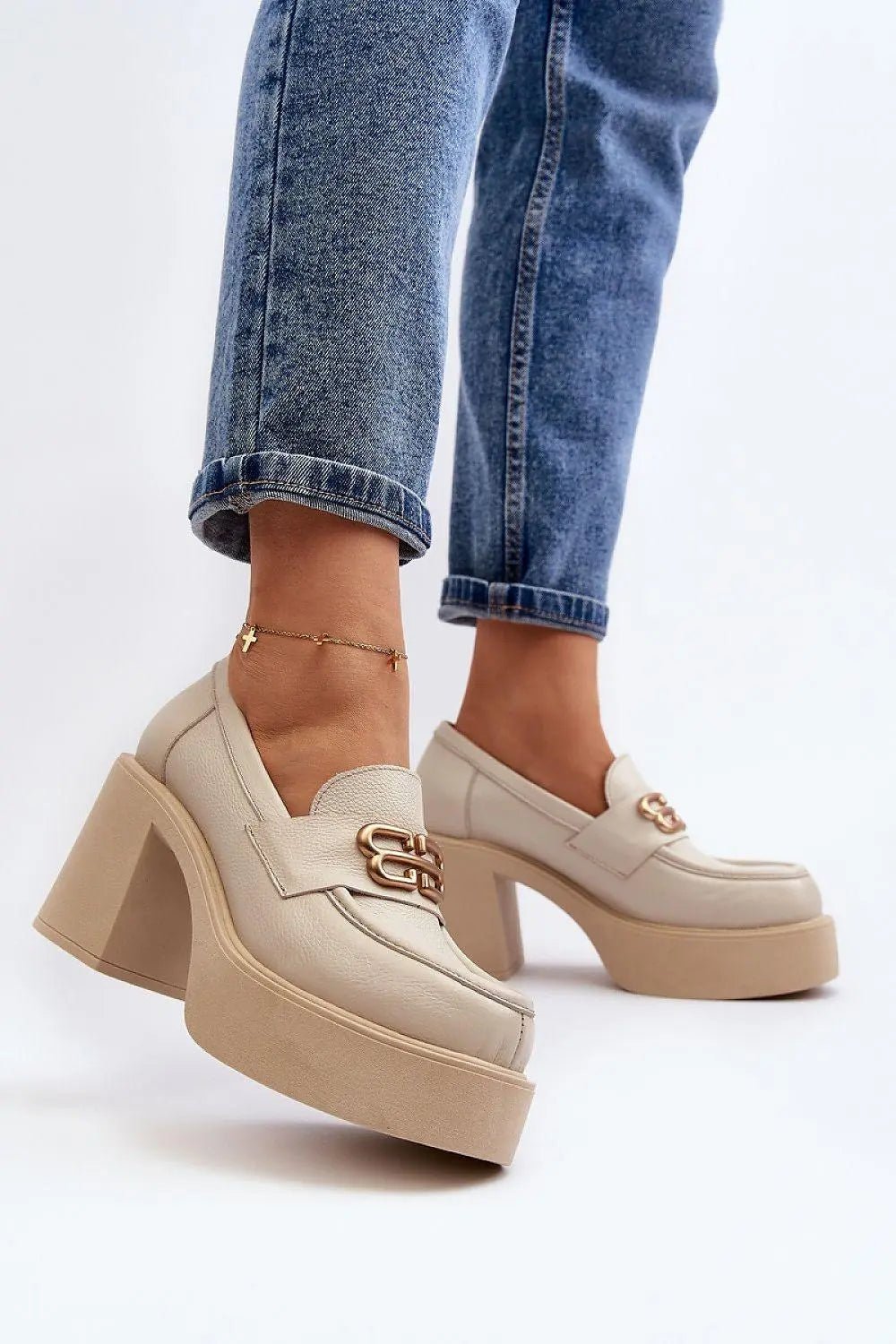 Step in style Women's heeled semi-boots with an upper made of eco-suede - Honesty Sales