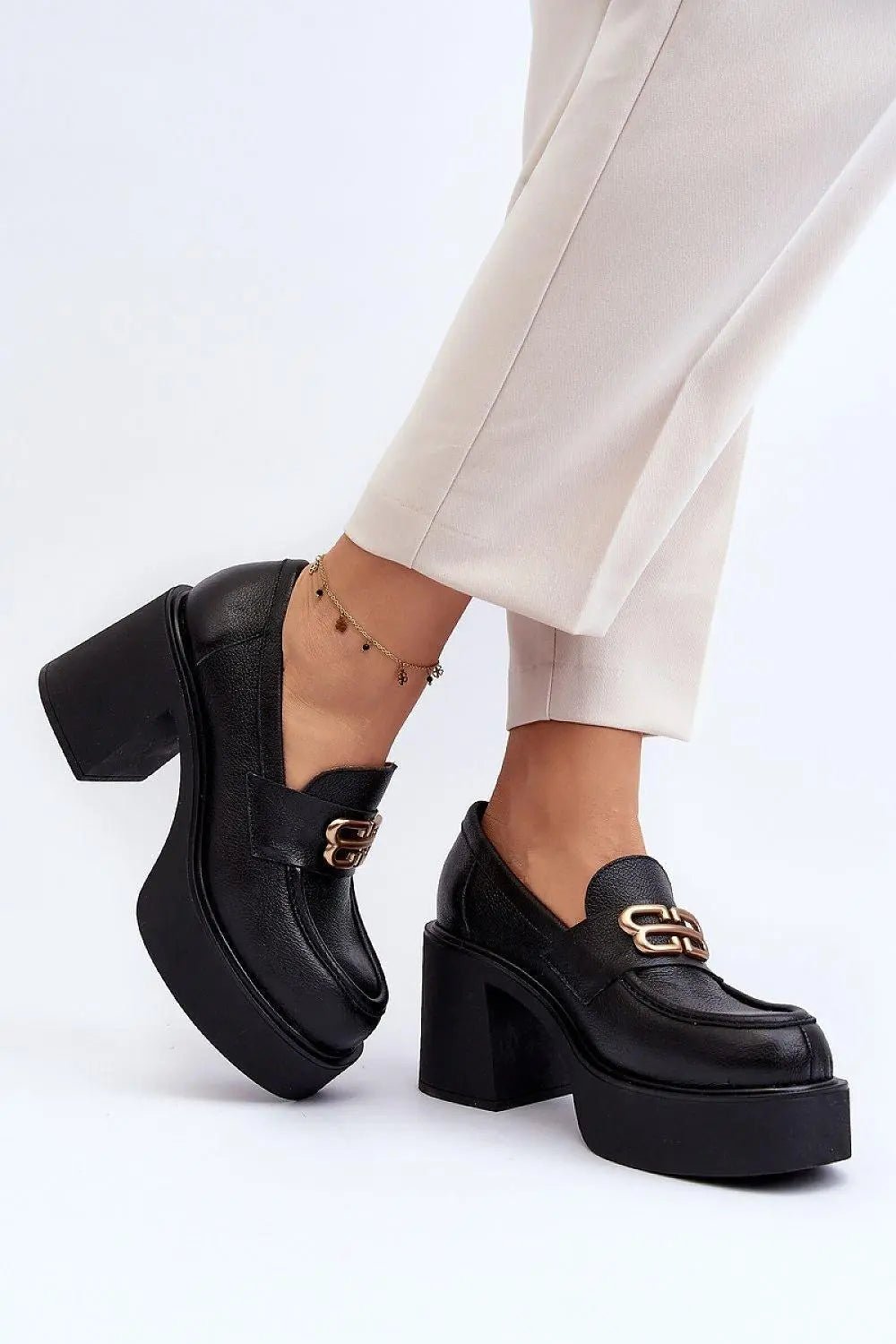 Step in style Women's heeled semi-boots with an upper made of eco-suede - Honesty Sales