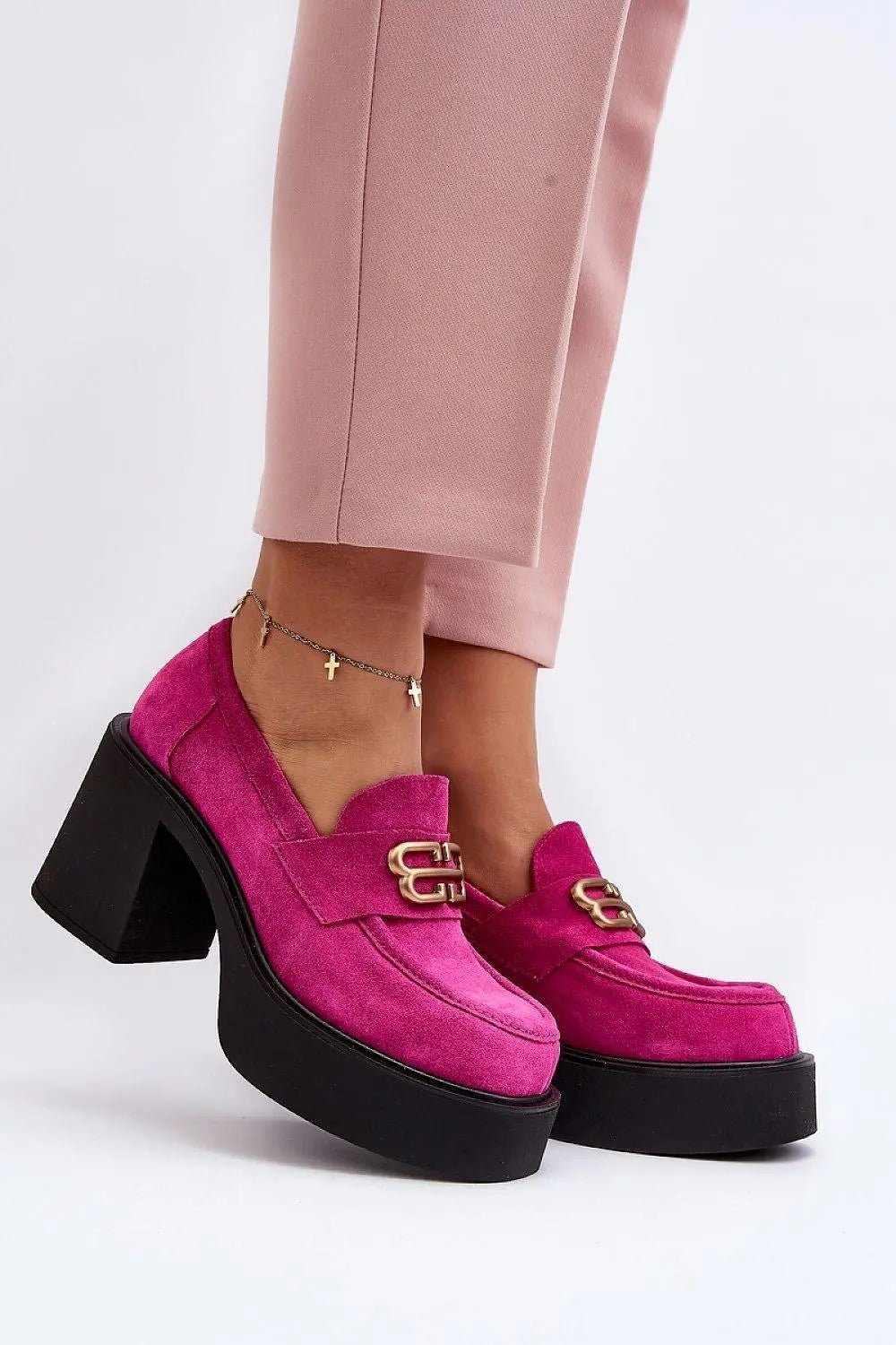 Step in style Women's heeled semi-boots with an upper made of eco-suede - Honesty Sales