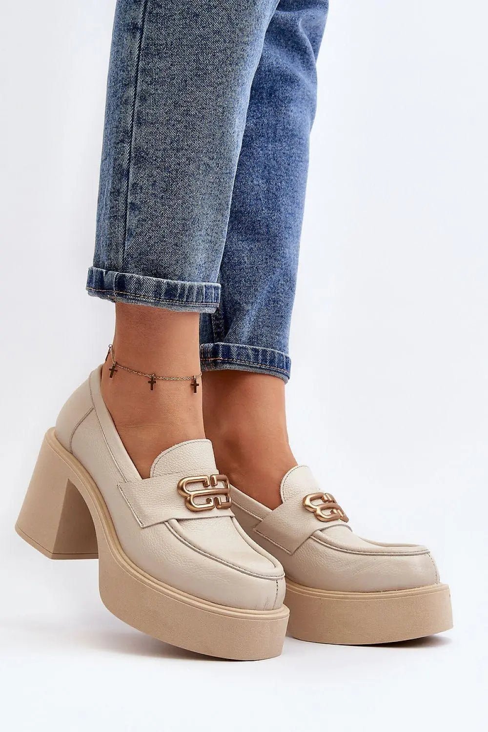 Step in style Women's heeled semi-boots with an upper made of eco-suede - Honesty Sales