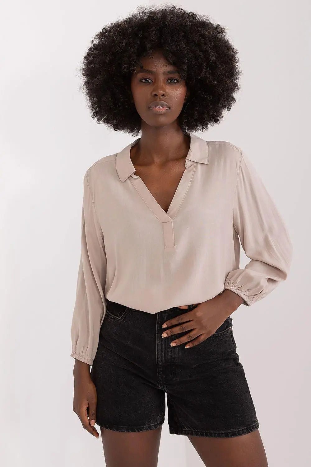 Sublevel airy and pleasant blouse - Honesty Sales