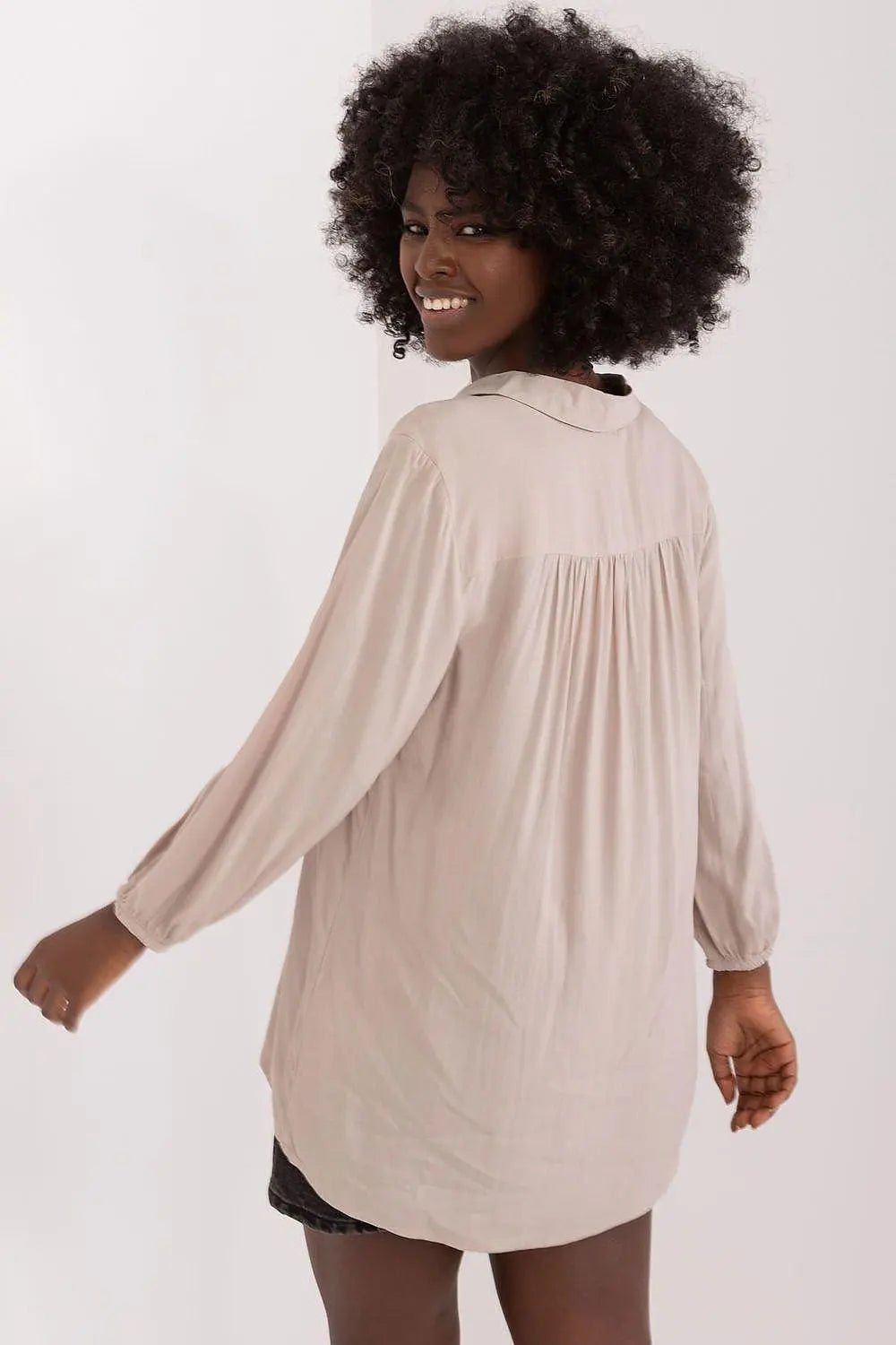 Sublevel airy and pleasant blouse - Honesty Sales