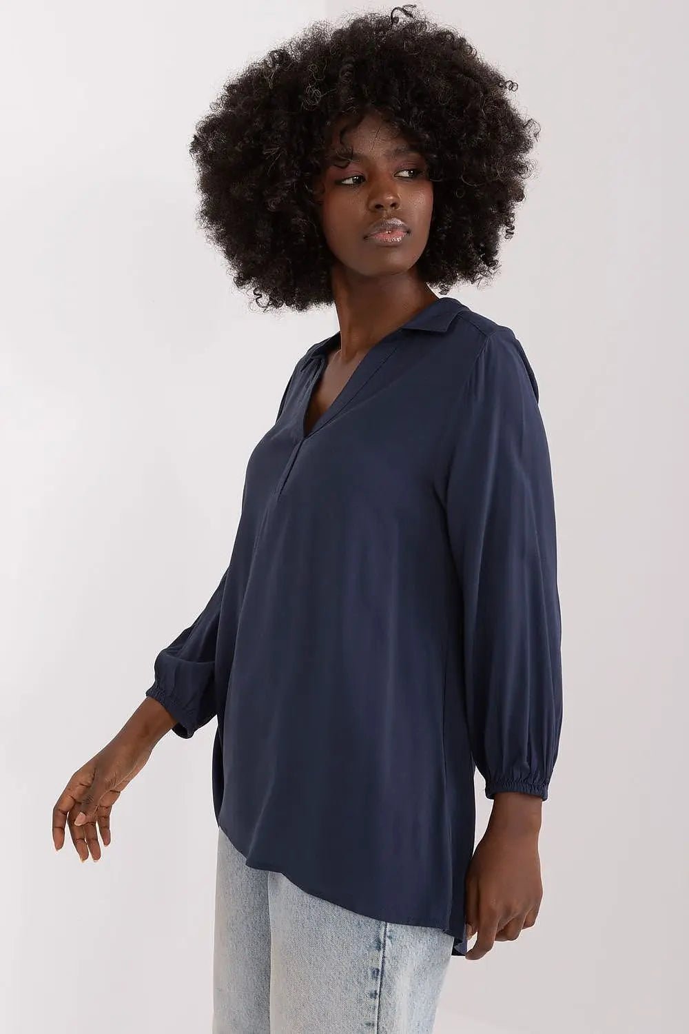Sublevel airy and pleasant blouse - Honesty Sales