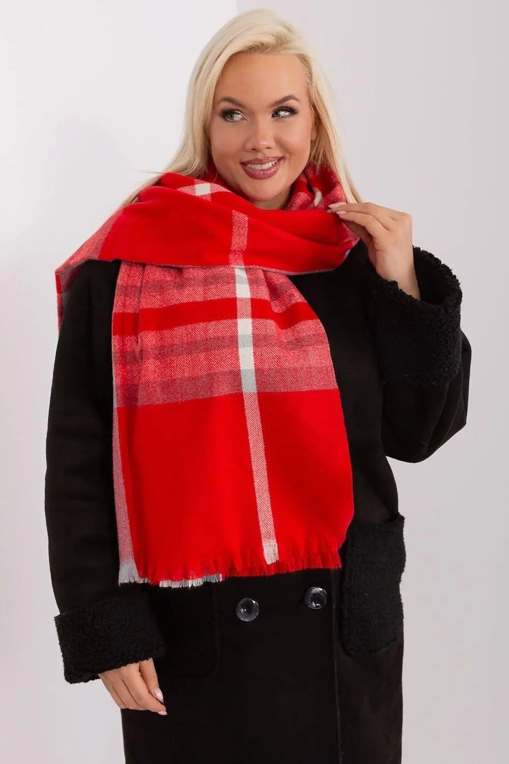 Versatile Check Scarf – Add Warmth and Style to Your Cold-Weather Wardrobe - Honesty Sales