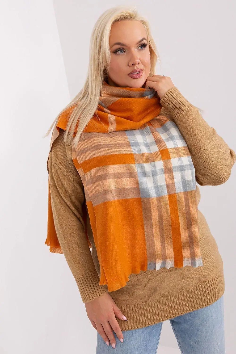 Versatile Check Scarf – Add Warmth and Style to Your Cold-Weather Wardrobe - Honesty Sales