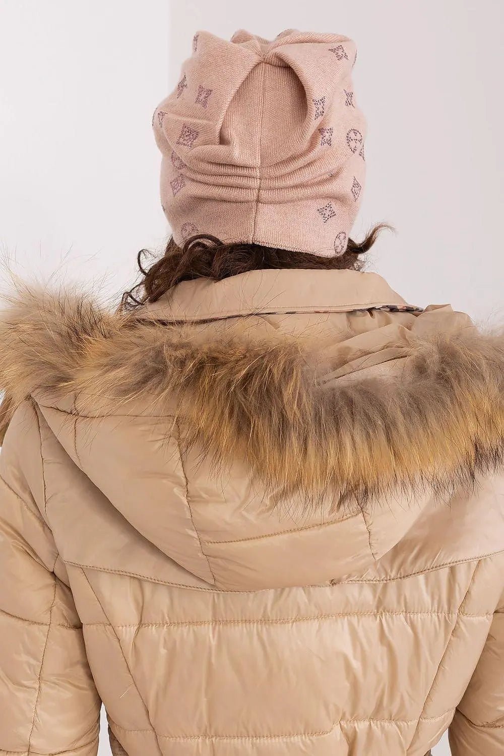 Women's Winter Beanie – Warm Cashmere Blend with Rhinestone Detail - Honesty Sales