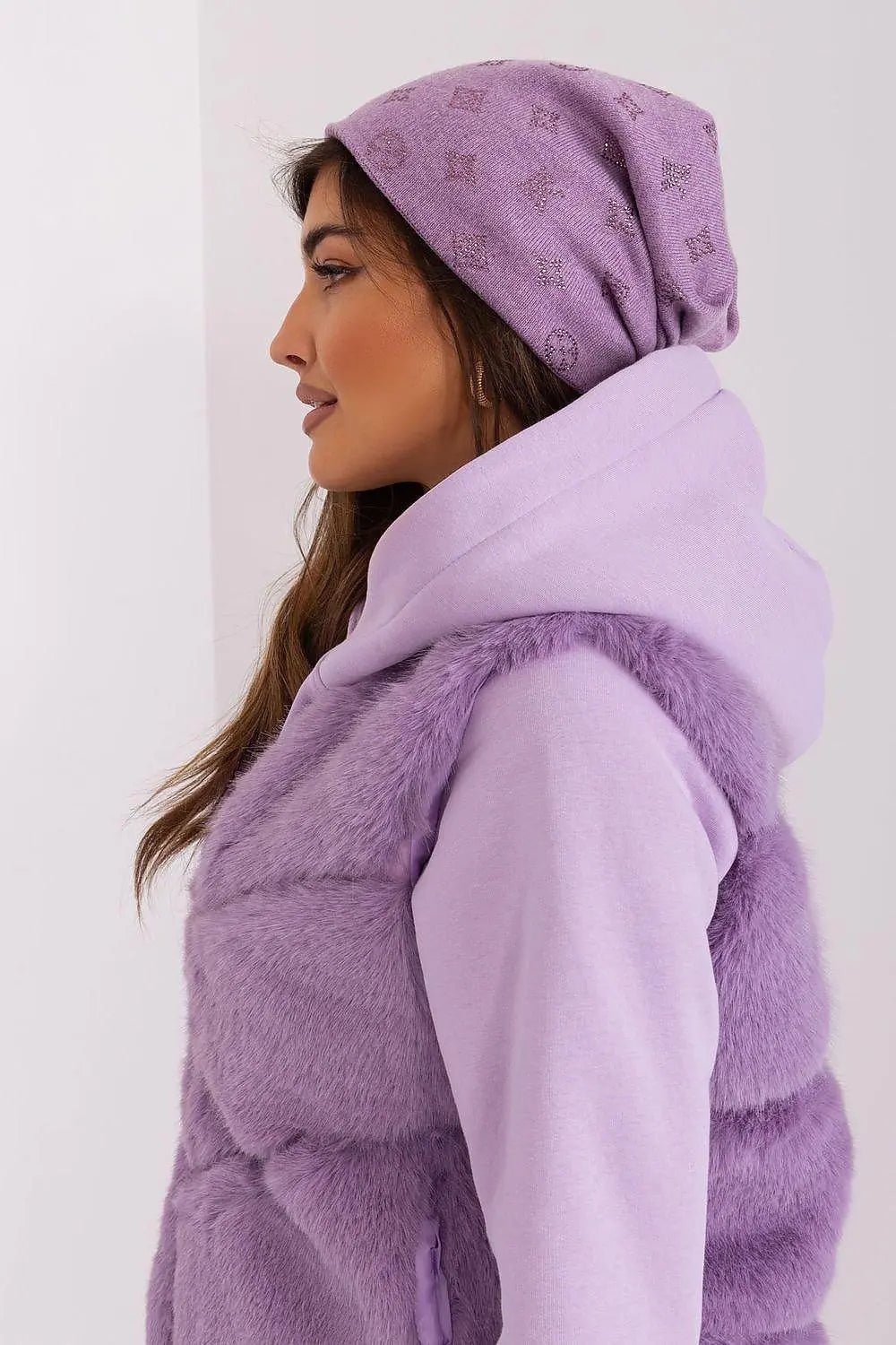 Women's Winter Beanie – Warm Cashmere Blend with Rhinestone Detail - Honesty Sales