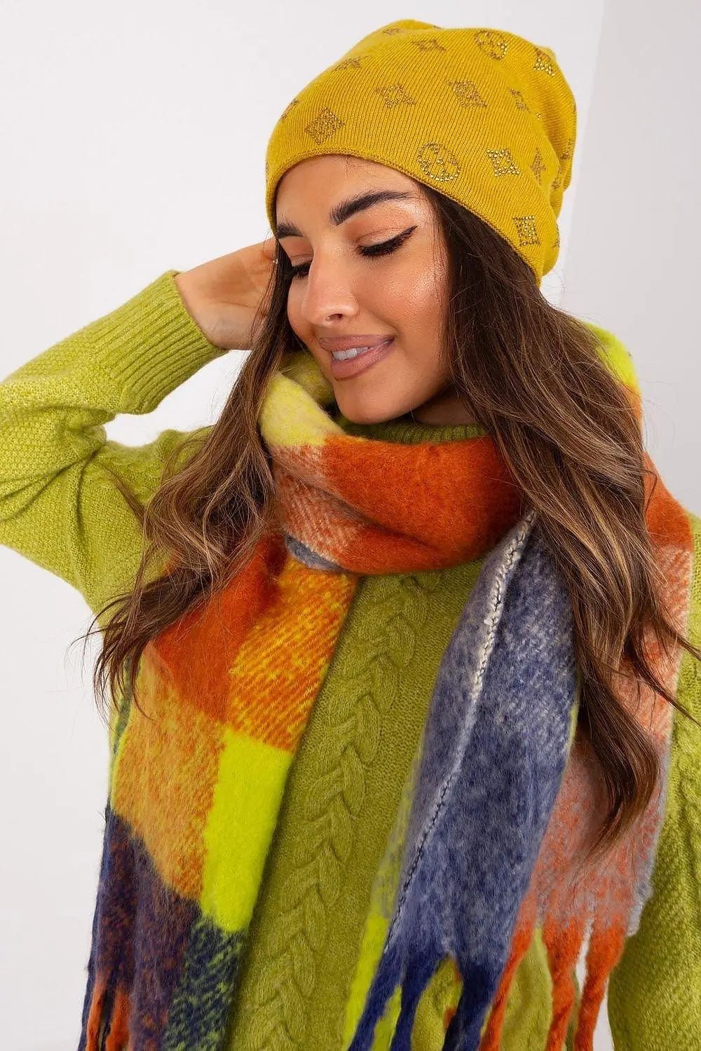 Women's Winter Beanie – Warm Cashmere Blend with Rhinestone Detail - Honesty Sales